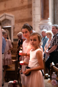l'oeil de jo photographe solutré macon cluny belleville bourg en bresse baptème église curé d'ars basilique (10) exp