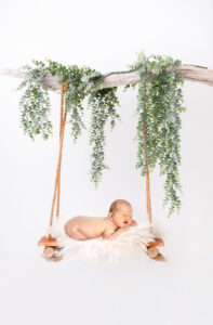 l'oeil de jo photographe solutré macon cluny villefranche bourg en bresse shooting séance photo naissance nouveau né bébé contenant artistique (9) exp