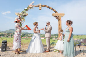l'oeil de jo photographe solutré macon cluny belleville bourg en bresse mariage bohème champêtre laïque romantique vignes (5) exp