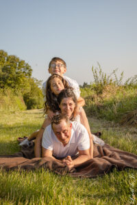 l'oeil de jo photographe solutré macon cluny belleville bourg en bresse séance photo shooting famille nature fun (2)