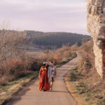 l'oeil de jo photographe solutré macon cluny belleville bourg en bresse séance photo shooting grossesse couple chien bohème moody robe (1) exp