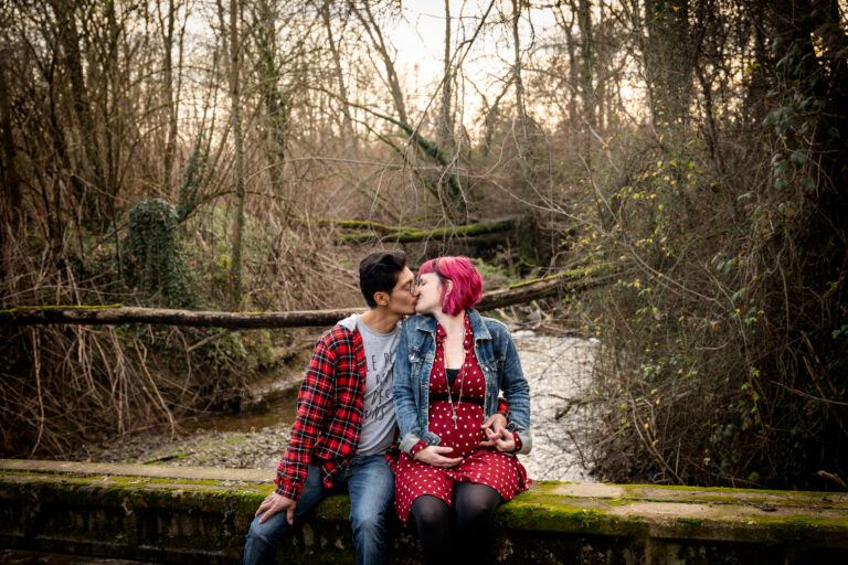 l'oeil de jo photographe solutré macon cluny belleville bourg en bresse séance photo shooting grossesse nature couple (3)
