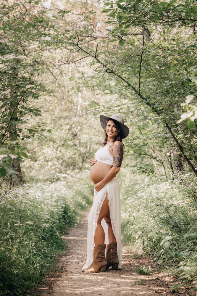 l'oeil de jo photographe solutré macon cluny villefranche bourg en bresse shooting séance photo bohème grossesse extérieur couple naissance (1) exp