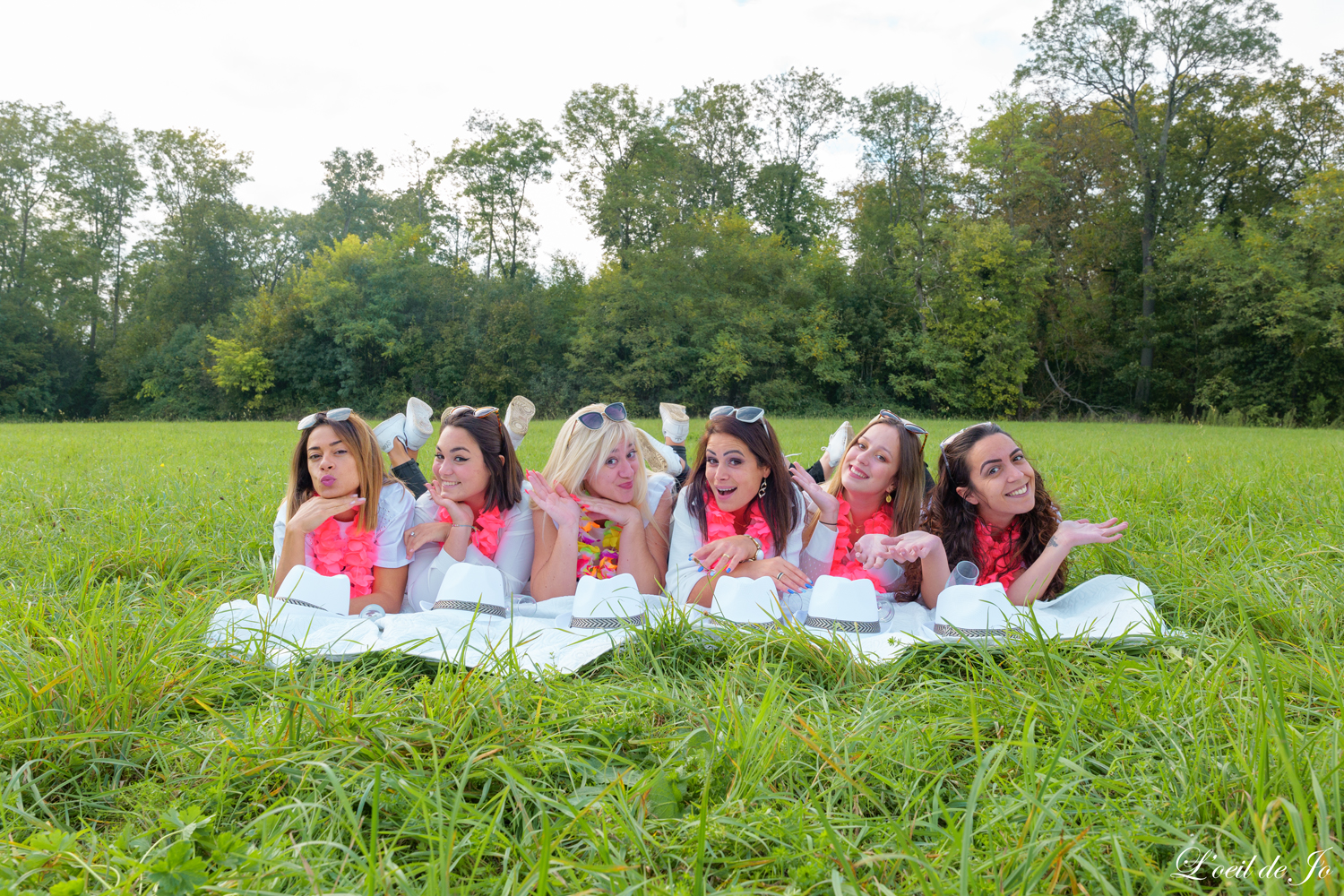 l'oeil de jo photographe solutré macon cluny villefranche bourg en bresse shooting séance photo copine groupe EVJF EVJG fun drole (3)