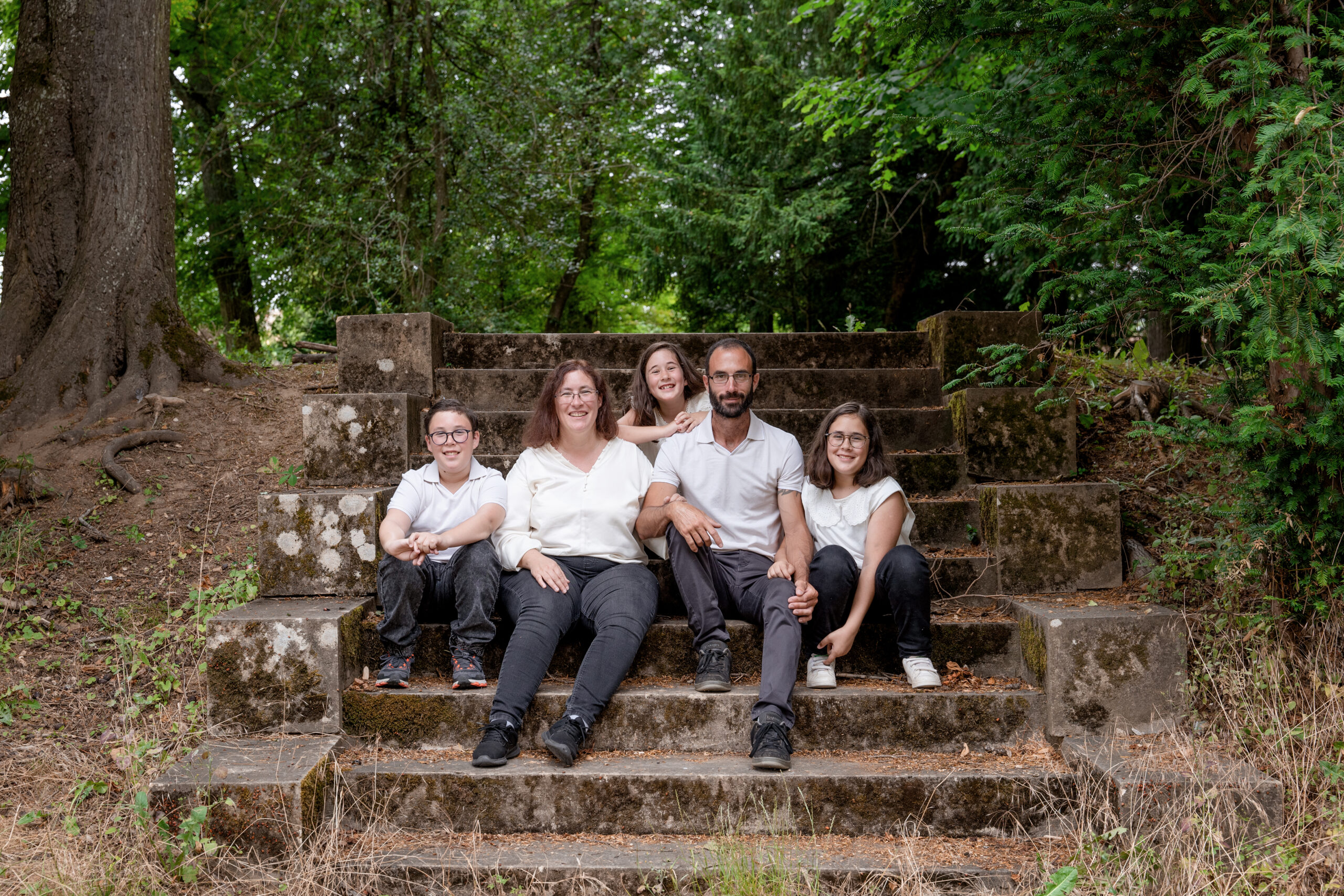 l'oeil de jo photographe solutré macon cluny villefranche bourg en bresse shooting séance photo extérieur famille naturelle (1)