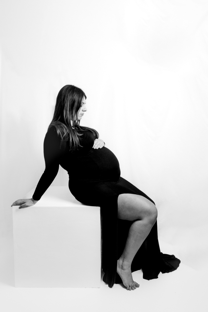 l'oeil de jo photographe solutré macon cluny villefranche bourg en bresse shooting séance photo grossesse studio maman nouveau né fond blanc (2) exp