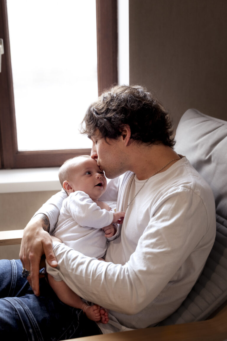 l'oeil de jo photographe macon solutré cluny bourg en bresse villefranche séance photo shooting domicile lifestyle naturel maison famille naissance (16) exp