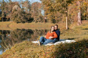 l'oeil de jo photographe Solutré macon cluny belleville bourg en bresse séance photo shooting automne nature grossesse portrait naturel couple bébé (1) exp