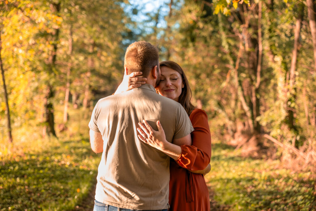 l'oeil de jo photographe Solutré macon cluny belleville bourg en bresse séance photo shooting automne nature grossesse portrait naturel couple bébé (11) exp
