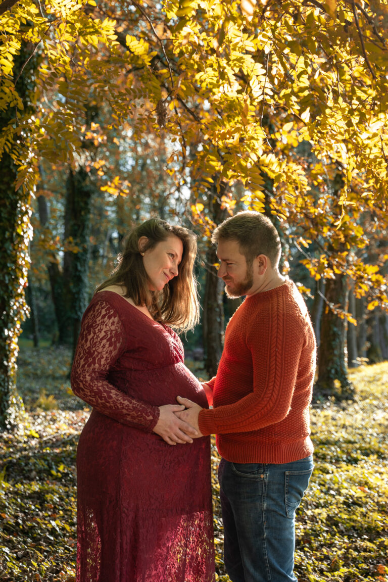 l'oeil de jo photographe Solutré macon cluny belleville bourg en bresse séance photo shooting automne nature grossesse portrait naturel couple bébé (4) exp