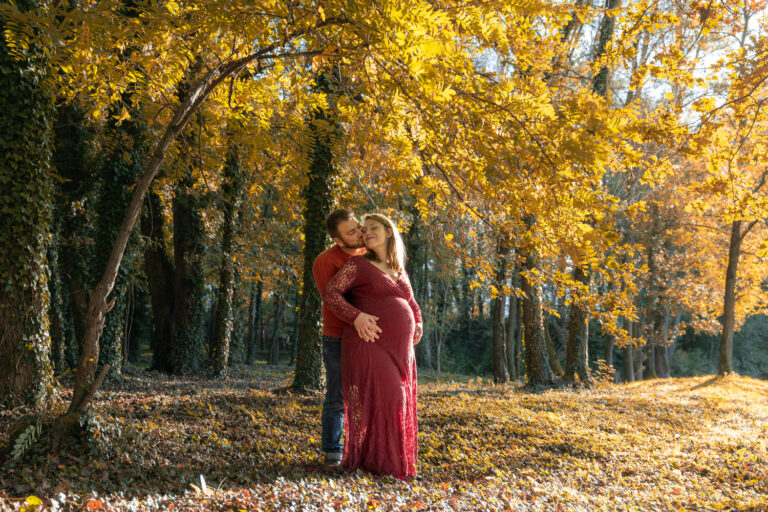 l'oeil de jo photographe Solutré macon cluny belleville bourg en bresse séance photo shooting automne nature grossesse portrait naturel couple bébé (5) exp