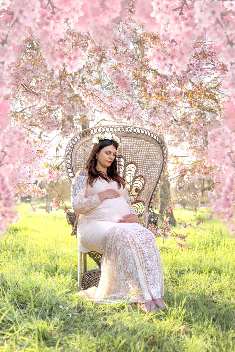 l'oeil de jo photographe Solutré macon cluny belleville bourg en bresse séance photo shooting fleur printemps été doux artistique onyrique romantique grossesse (4) exp