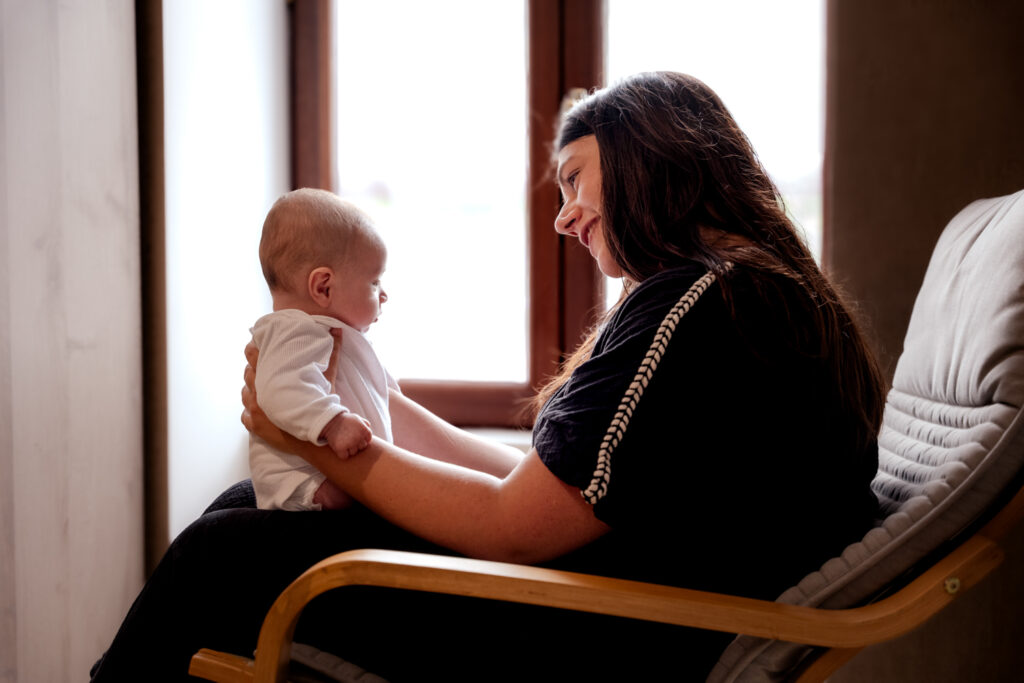 l'oeil de jo photographe solutré macon cluny villefranche bourg en bresse shooting domicil lifestyle grossesse naissance famille (6) exp