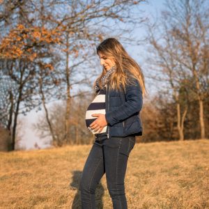 l'oeil de jo photographe solutré macon cluny belleville bourg en bresse couple grossesse naturel nouveau né bébé doudou écho (3)