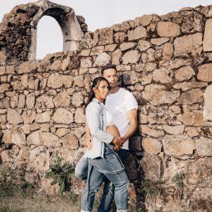 l'oeil de jo photographe solutré macon cluny villefranche bourg en bresse shooting séance photo bohème grossesse extérieur couple naissance (6) exp